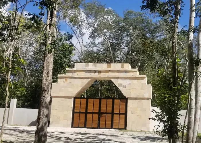 Hotel Cabanas Aldea Maya